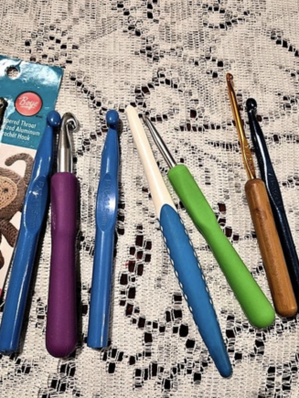 Nine Lion Brand Crochet Hooks Set Blue & Green NWT